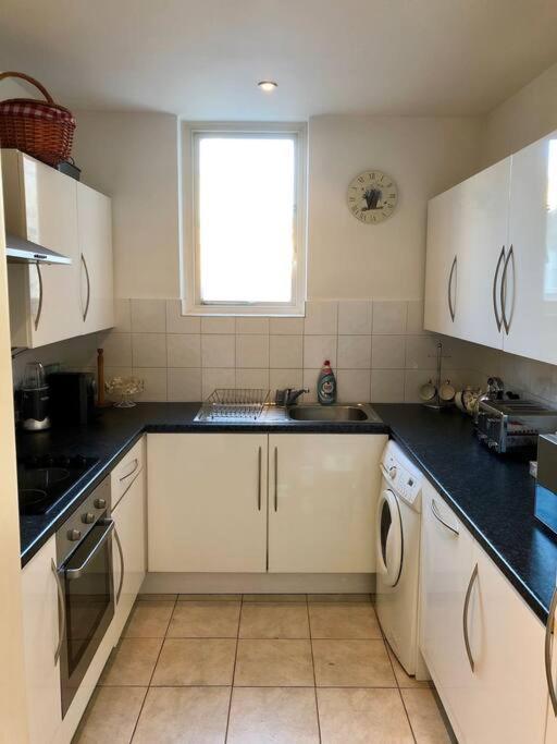 Spacious Apartment In The Heart Of Camden Town London Exterior photo